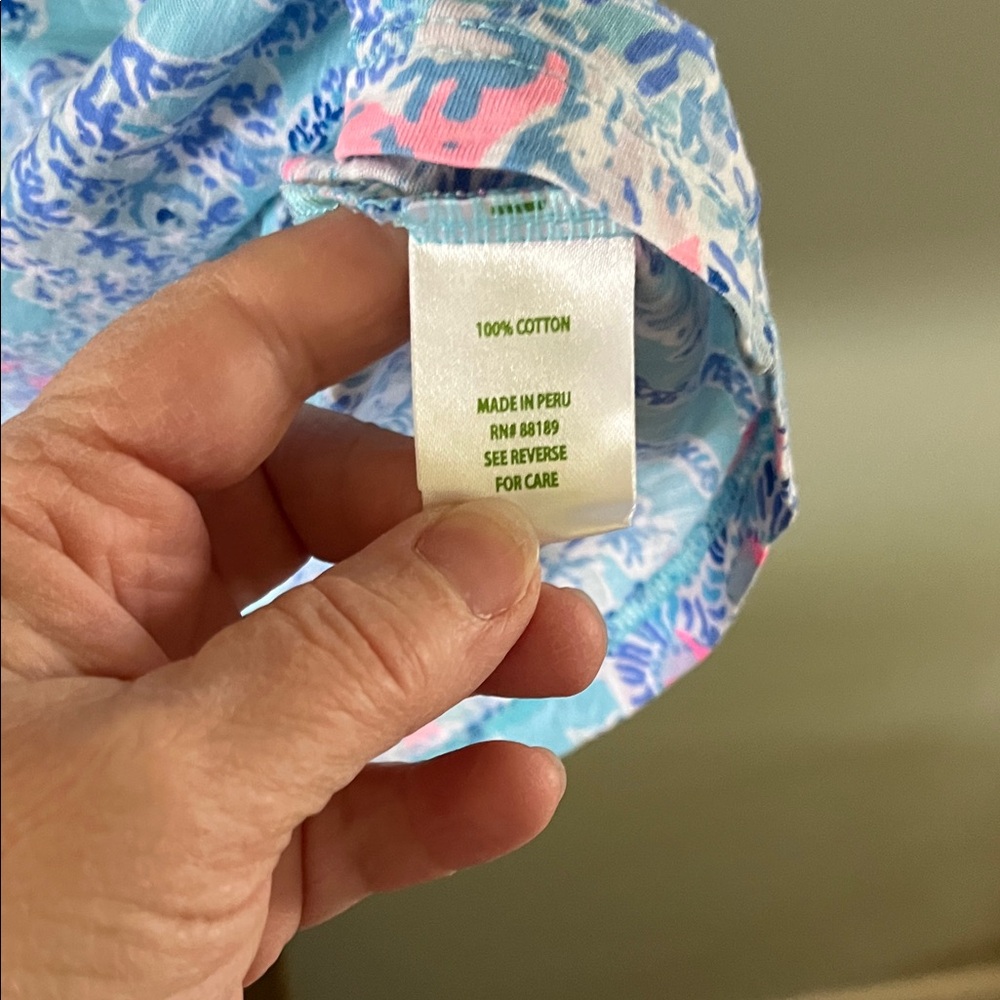 Lilly Pulitzer V-Neck Floral Print Women’s Top in Light Blue and Pink size Large - Picture 4 of 4